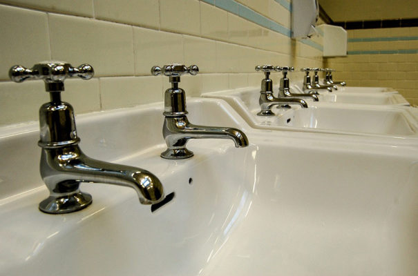 deep cleaning of bathroom sinks | Bidvest Steiner